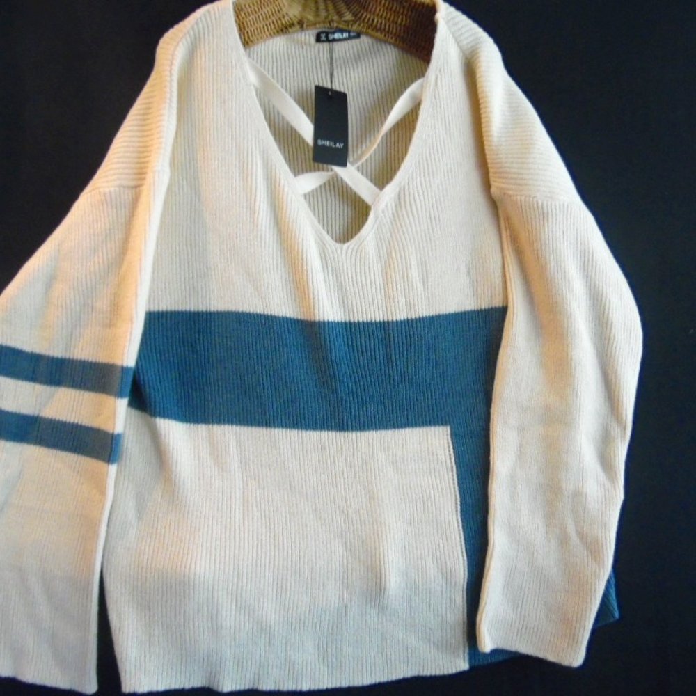 Sweater Sheilay Women's 3XL(349boswt) preowned New with tag. Never worn.